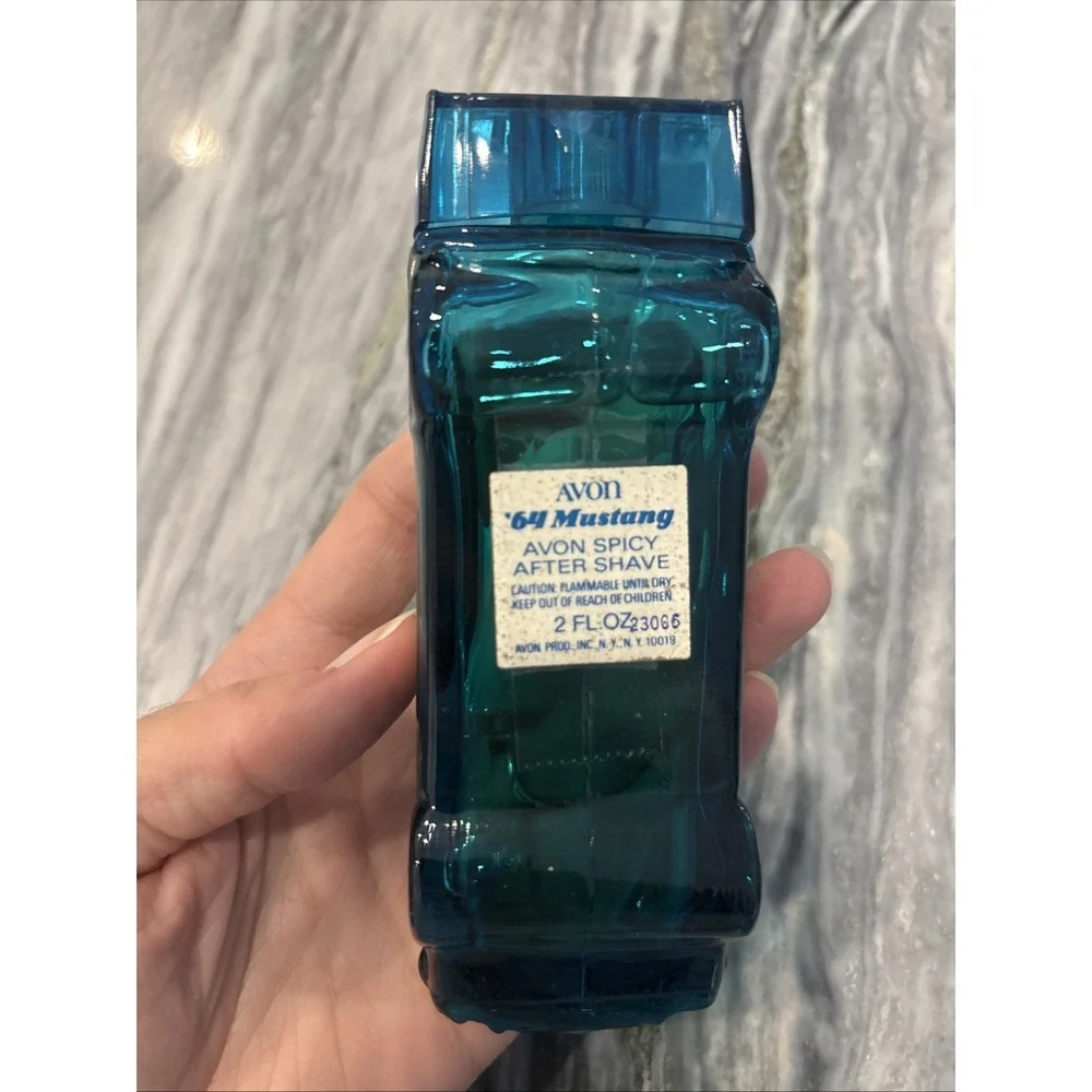 Vintage Avon 1964 Mustang Tai Winds After Shave Blue Car Glass Bottle Decanter